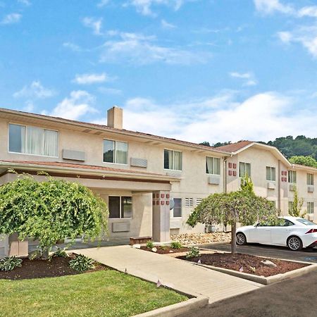 Super 8 By Wyndham Canonsburg/Pittsburgh Area Buitenkant foto