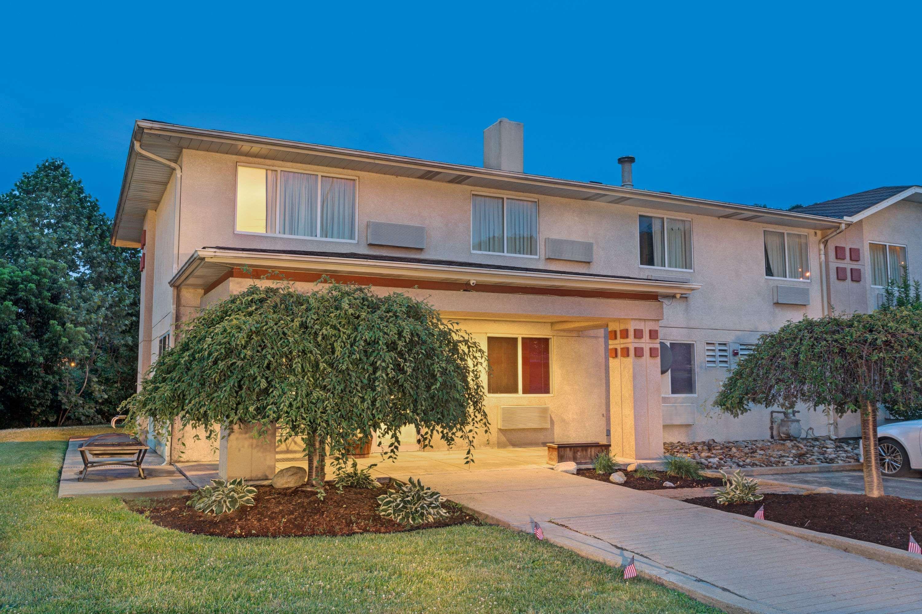 Super 8 By Wyndham Canonsburg/Pittsburgh Area Buitenkant foto