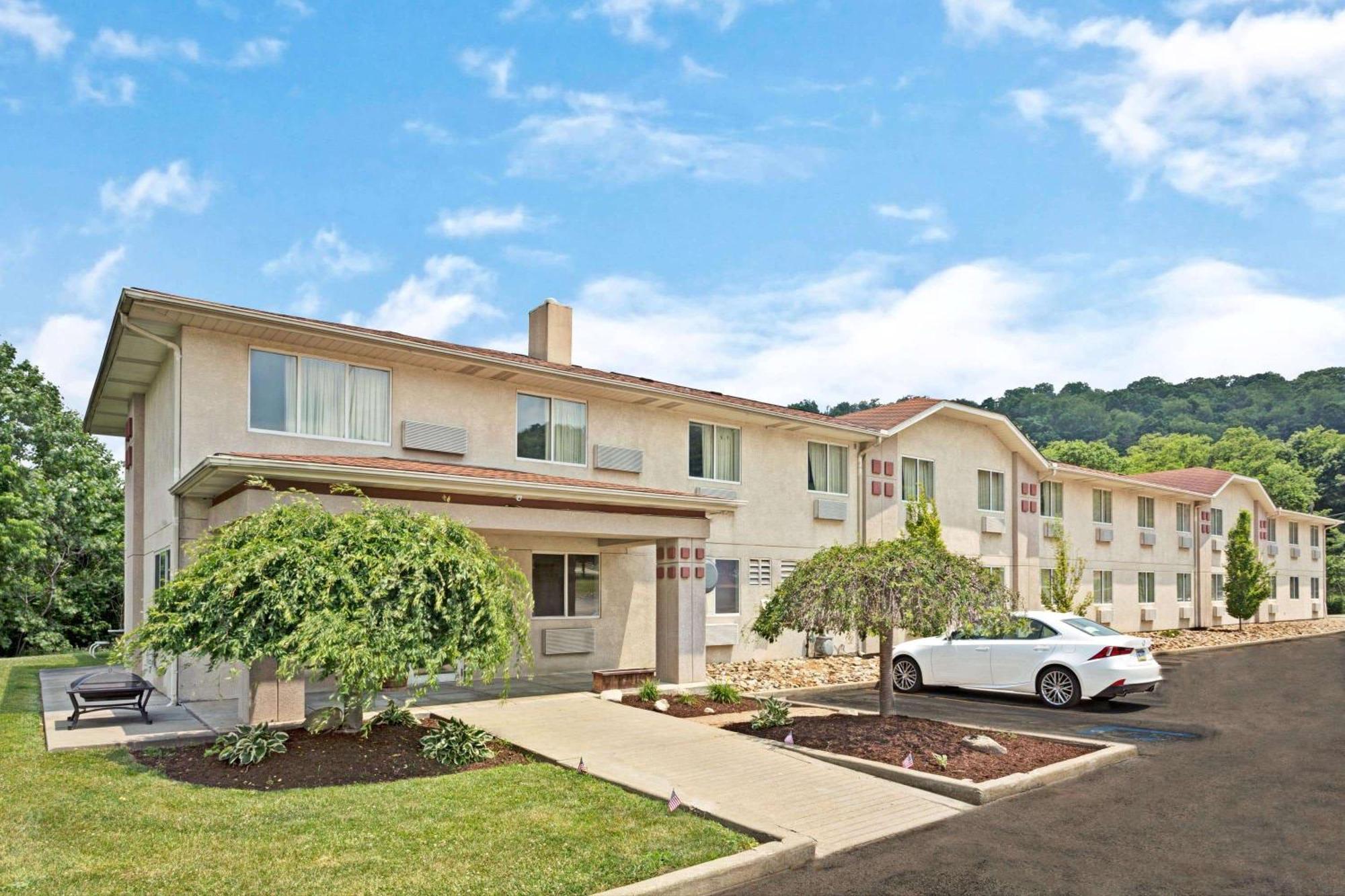 Super 8 By Wyndham Canonsburg/Pittsburgh Area Buitenkant foto